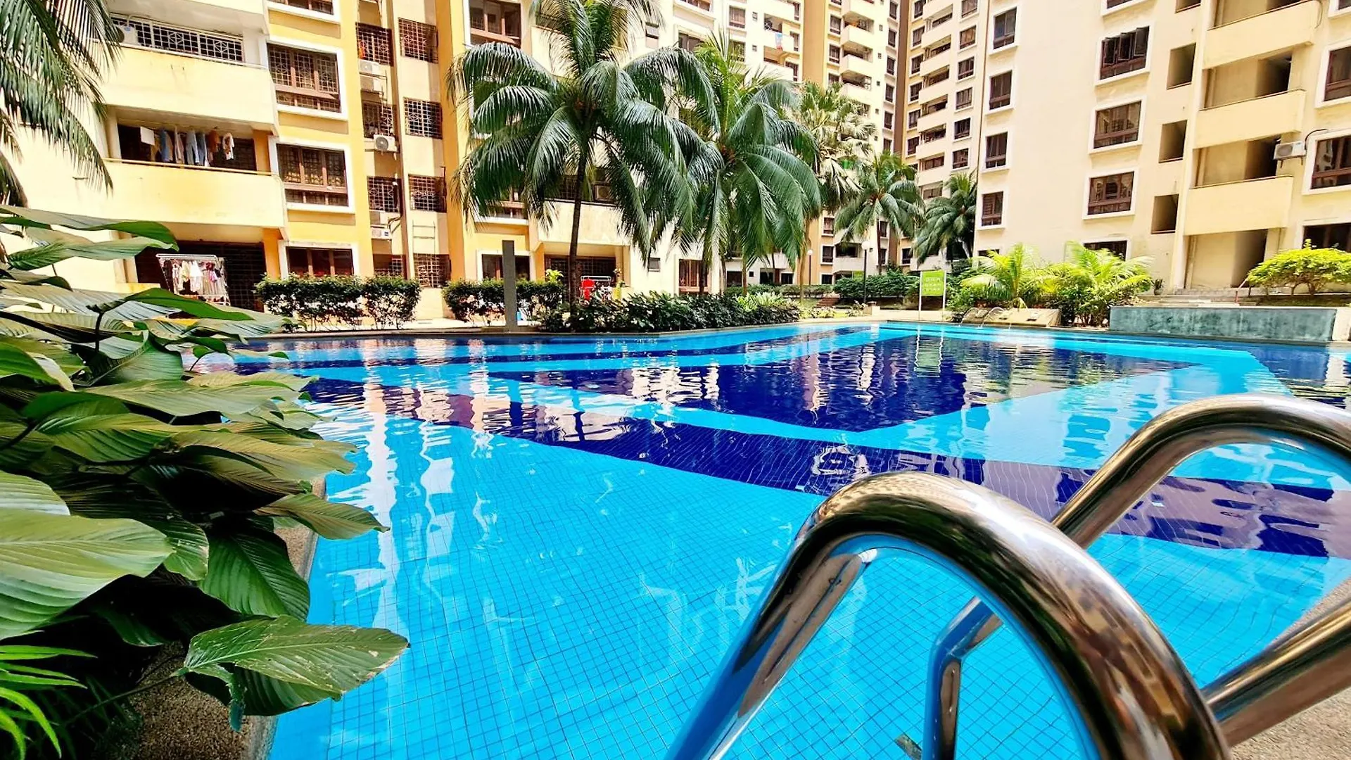 Affordable 9 Guest Tropicana Thomson Hospital Kota Damansara Segi Giza Mall Tropicana Mall Ikea The Curve One Utama Petaling Jaya Apartment